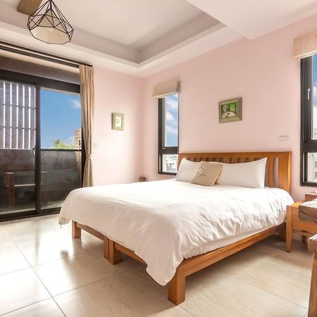 Jhongshan Building Bed And Breakfast Хуалиен Сити Екстериор снимка