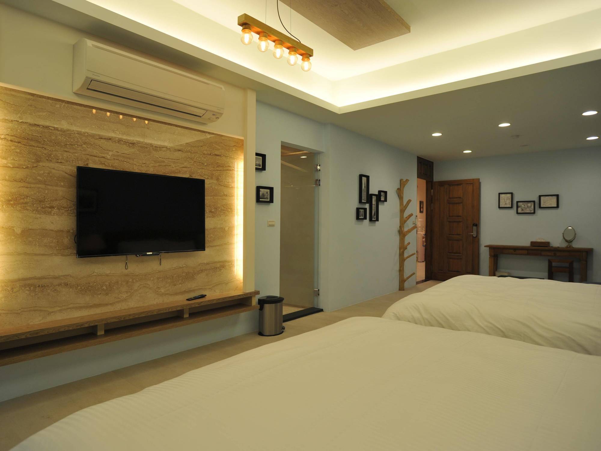 Jhongshan Building Bed And Breakfast Хуалиен Сити Екстериор снимка
