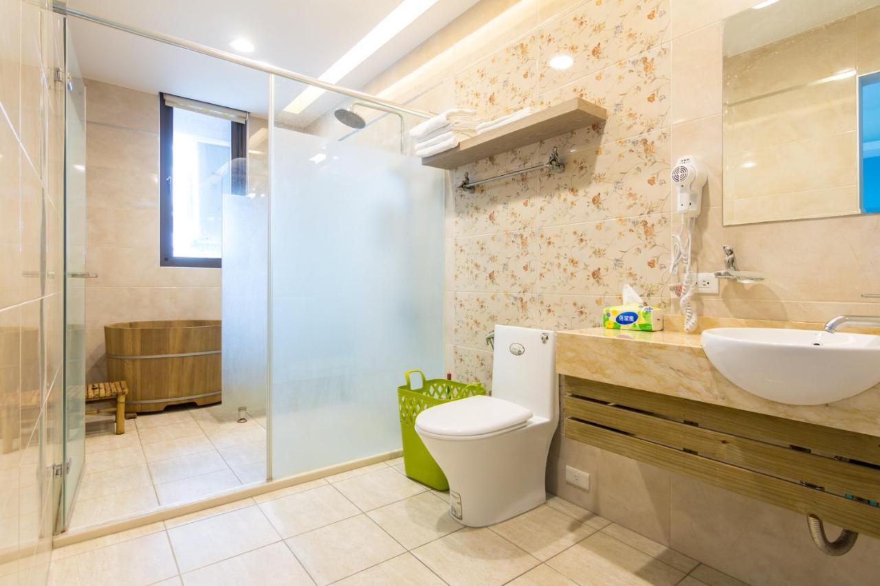 Jhongshan Building Bed And Breakfast Хуалиен Сити Екстериор снимка